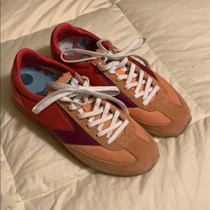 NWOB-Brooks Vanguard Sneakers